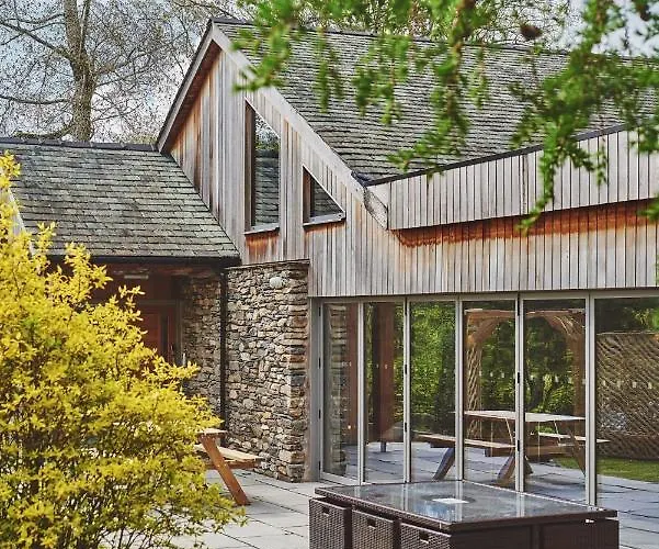 The Shippon كندال